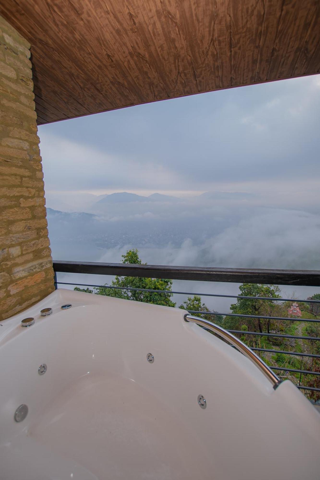 Raniban Retreat Otel Pokhara Dış mekan fotoğraf